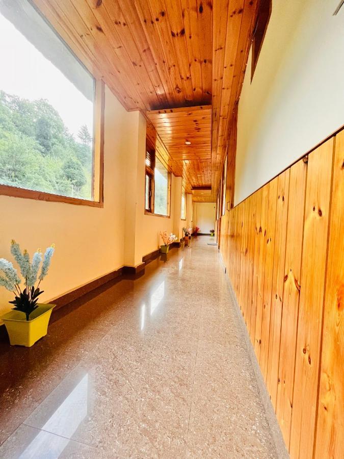 Winterfield Resort, Manali - A Riverside Resort By Himalayn River Exterior photo